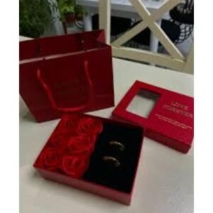 Takı kutusu güllü ve çantalı set kırmızı hediye sunumu